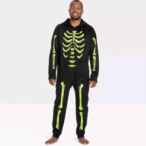 Hyde & Eek Men's 1-Piece Glow In The Dark Pajamas, Hooded Skeleton, size L- NEW